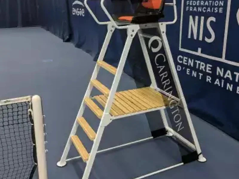 Tennis umpire chair