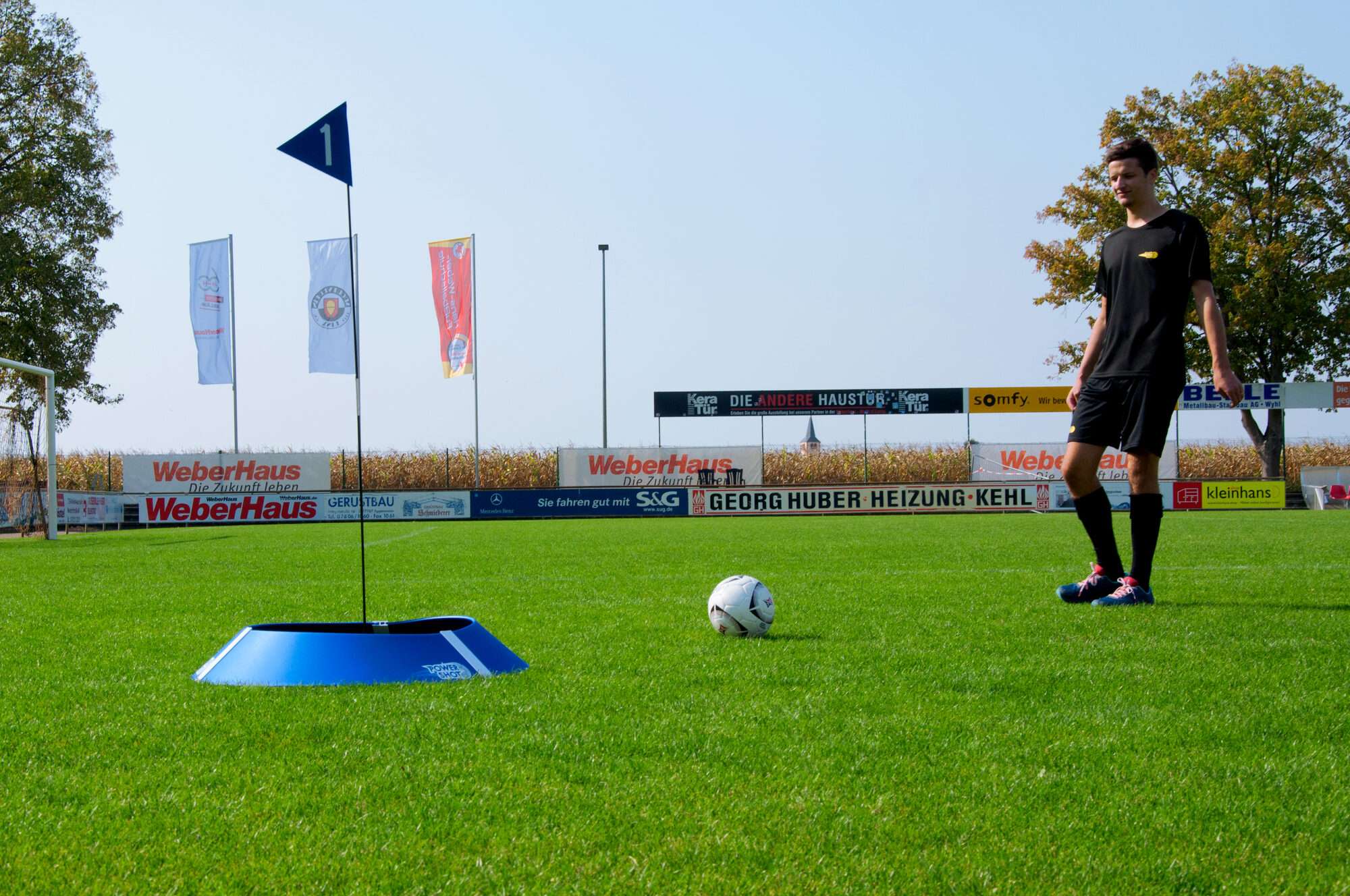 Image du produit : Set di bersagli 3 FOOT GOLF con asta a bandiera e borsa per il trasporto