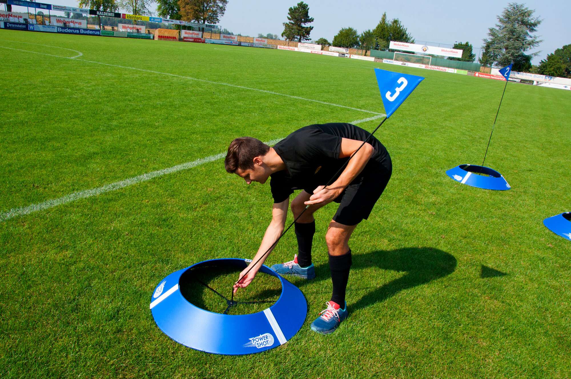 Image du produit : Set di bersagli 3 FOOT GOLF con asta a bandiera e borsa per il trasporto