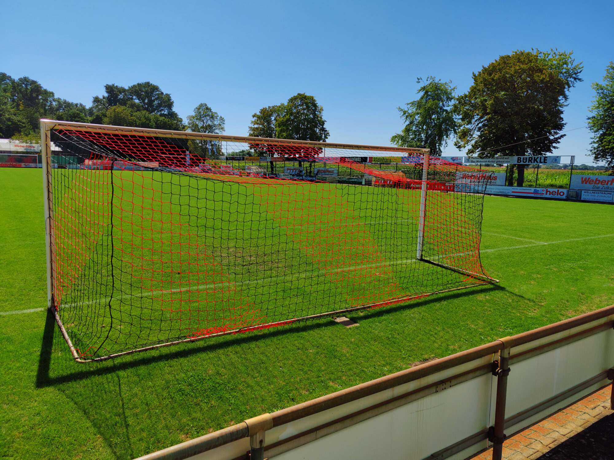 Image du produit : Rete porta stadio bicolore - 4mm Rosso / Nero