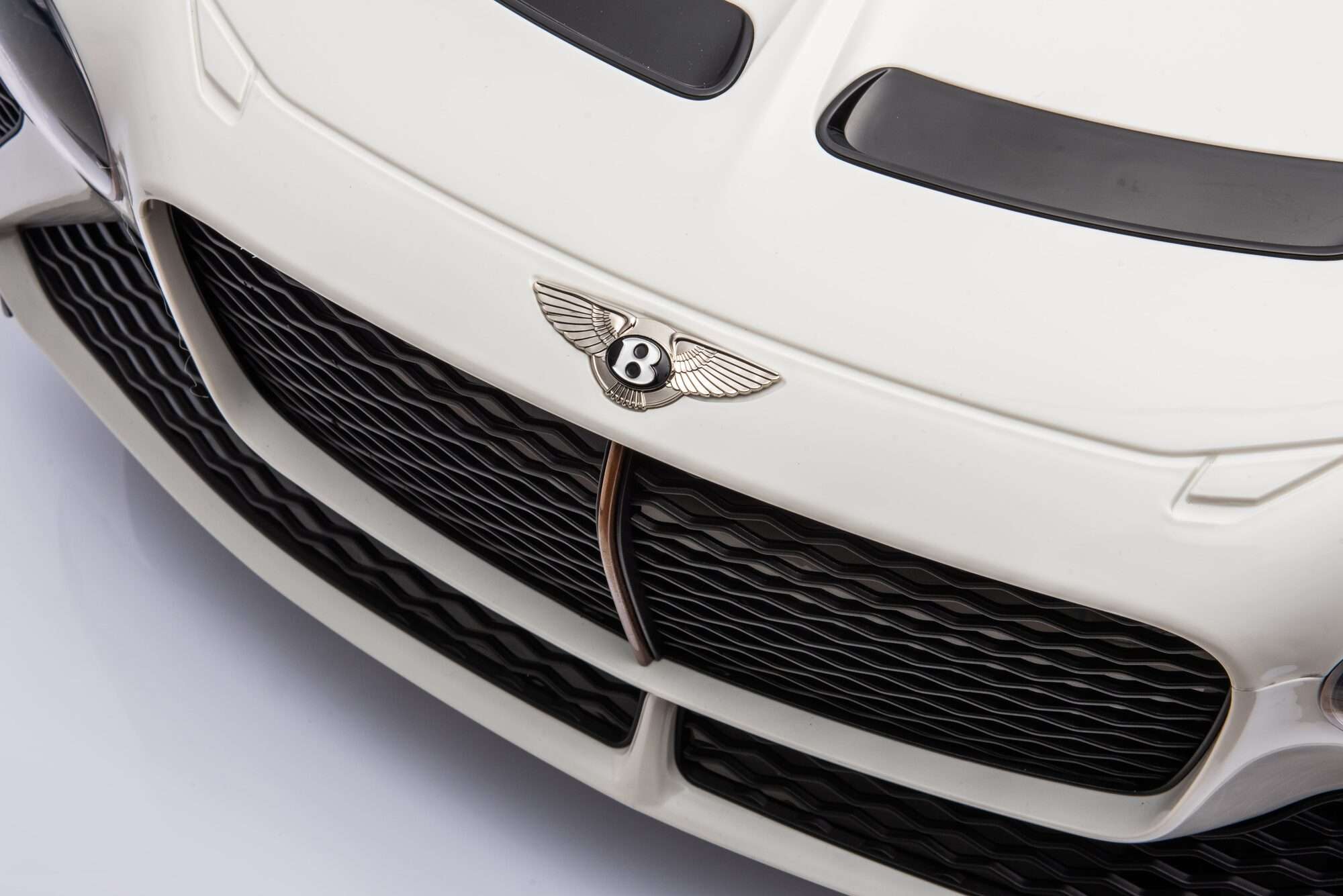 Image du produit : Bentley Bacalar Auto elettrica ufficiale per bambini - Bianco (da 3 a 8 anni)