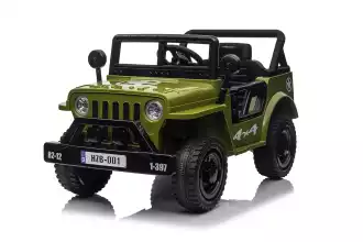 Jeep di colore verde (3-8 anni)