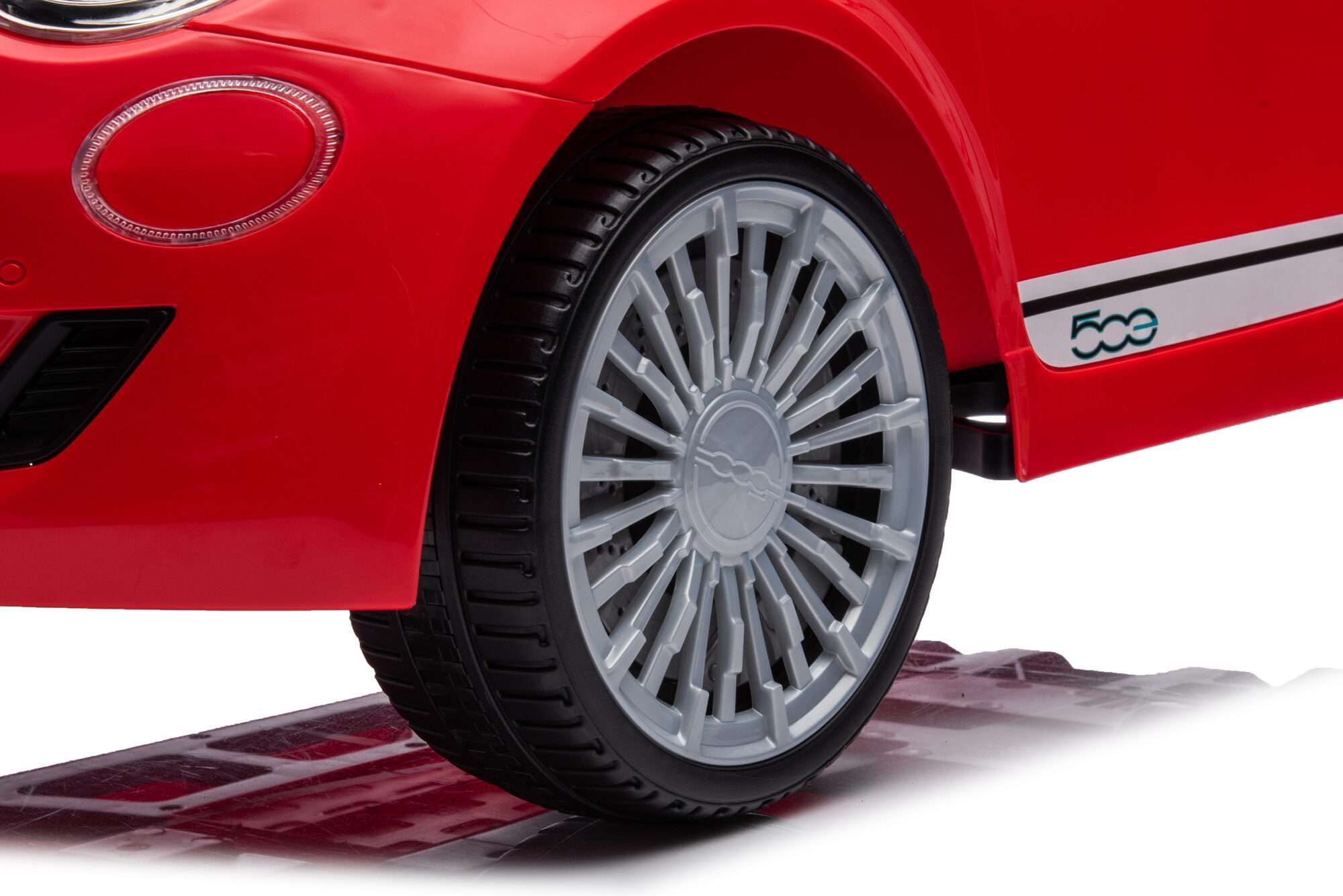 Image du produit : Fiat 500 (2015) in licenza d'uso di colore rosso (3-8 anni)