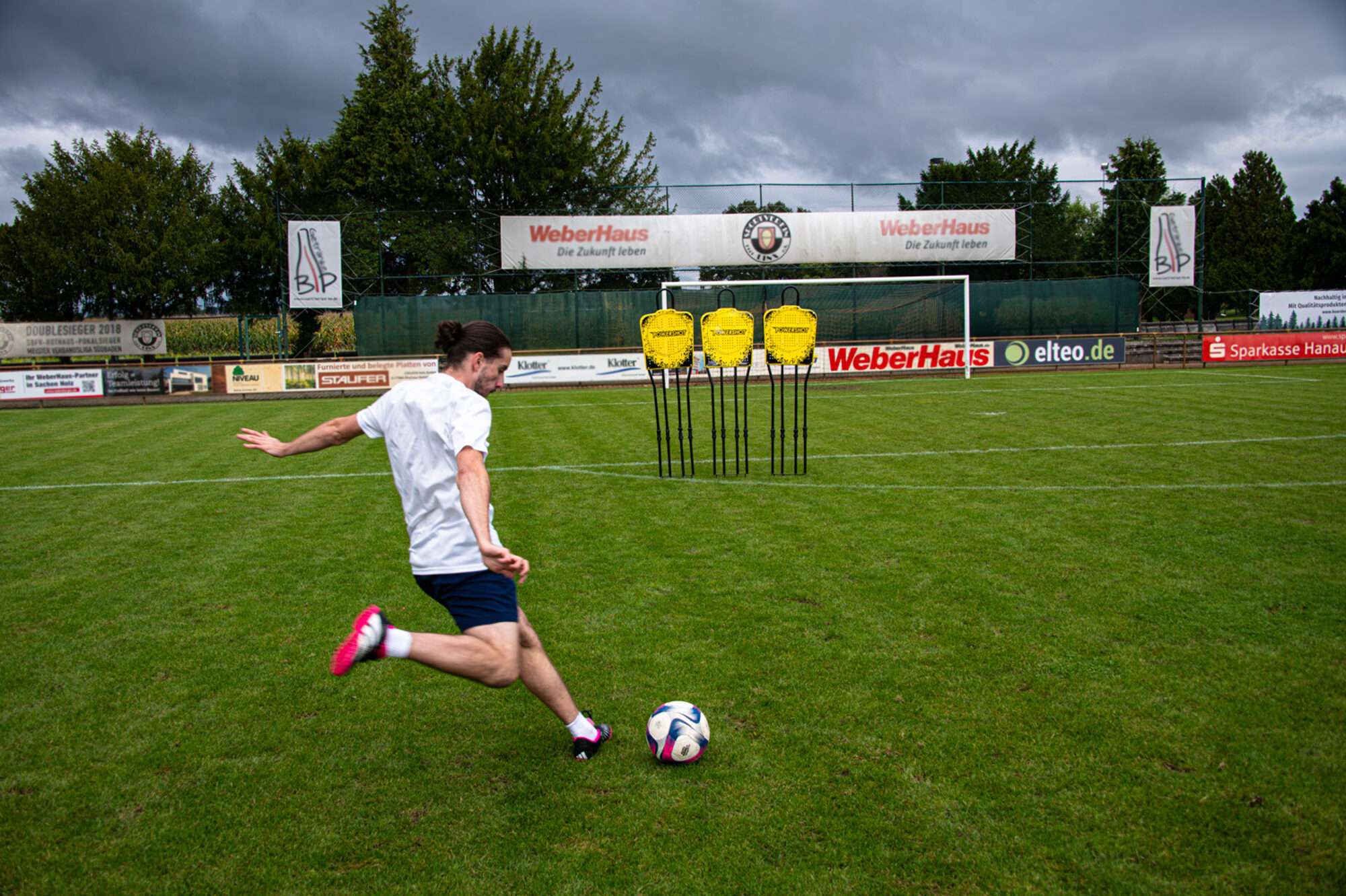 Image du produit : Kit di 3 manichini da difesa in acciaio 