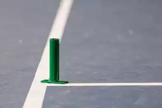 Impianto per regolazione rete tennis